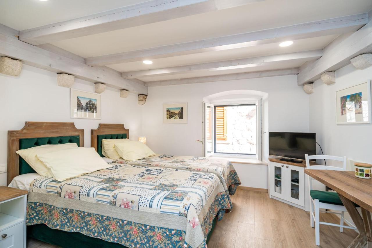 Solis Rooms Old Town Ragusa Esterno foto