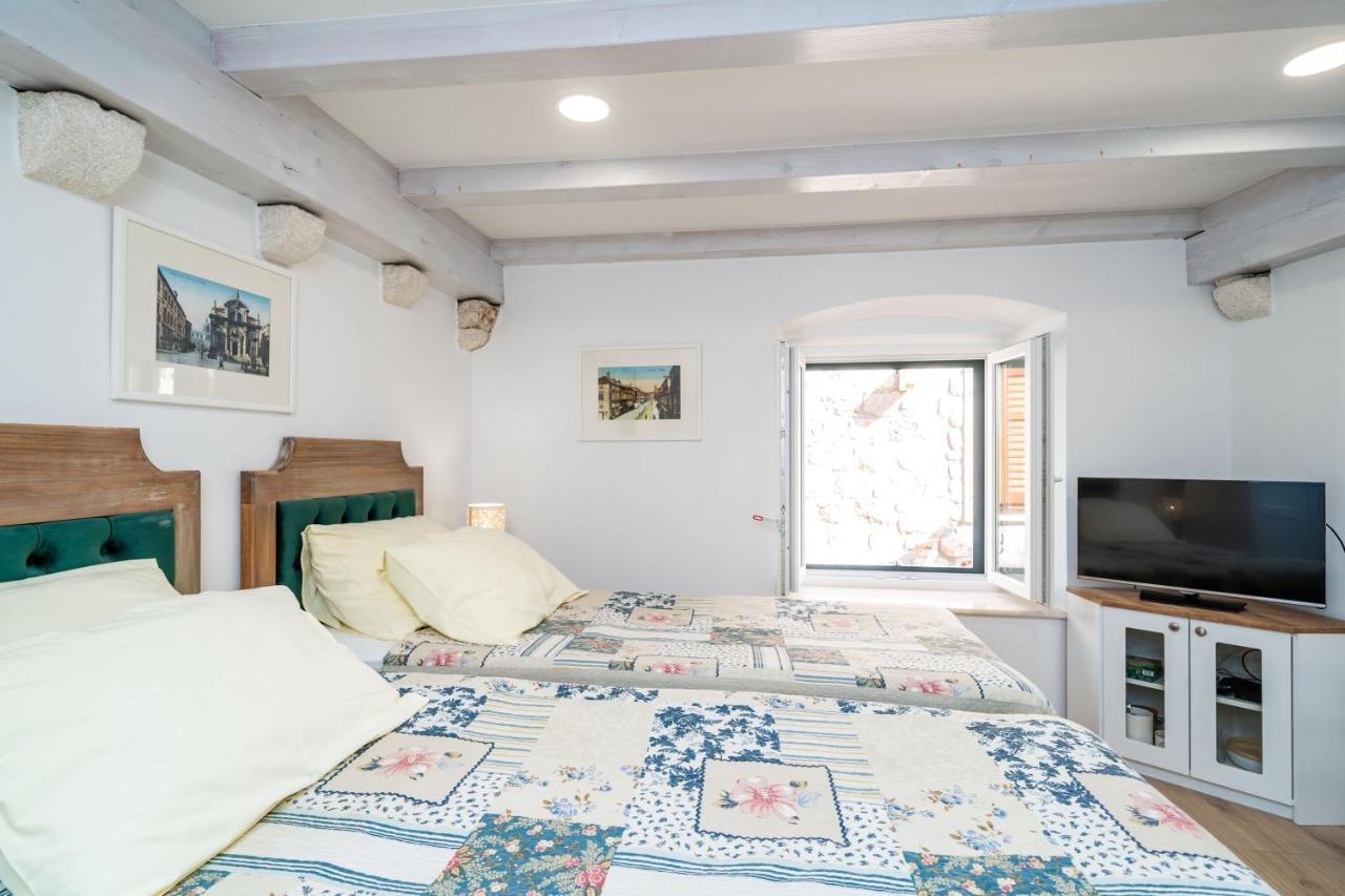 Solis Rooms Old Town Ragusa Esterno foto