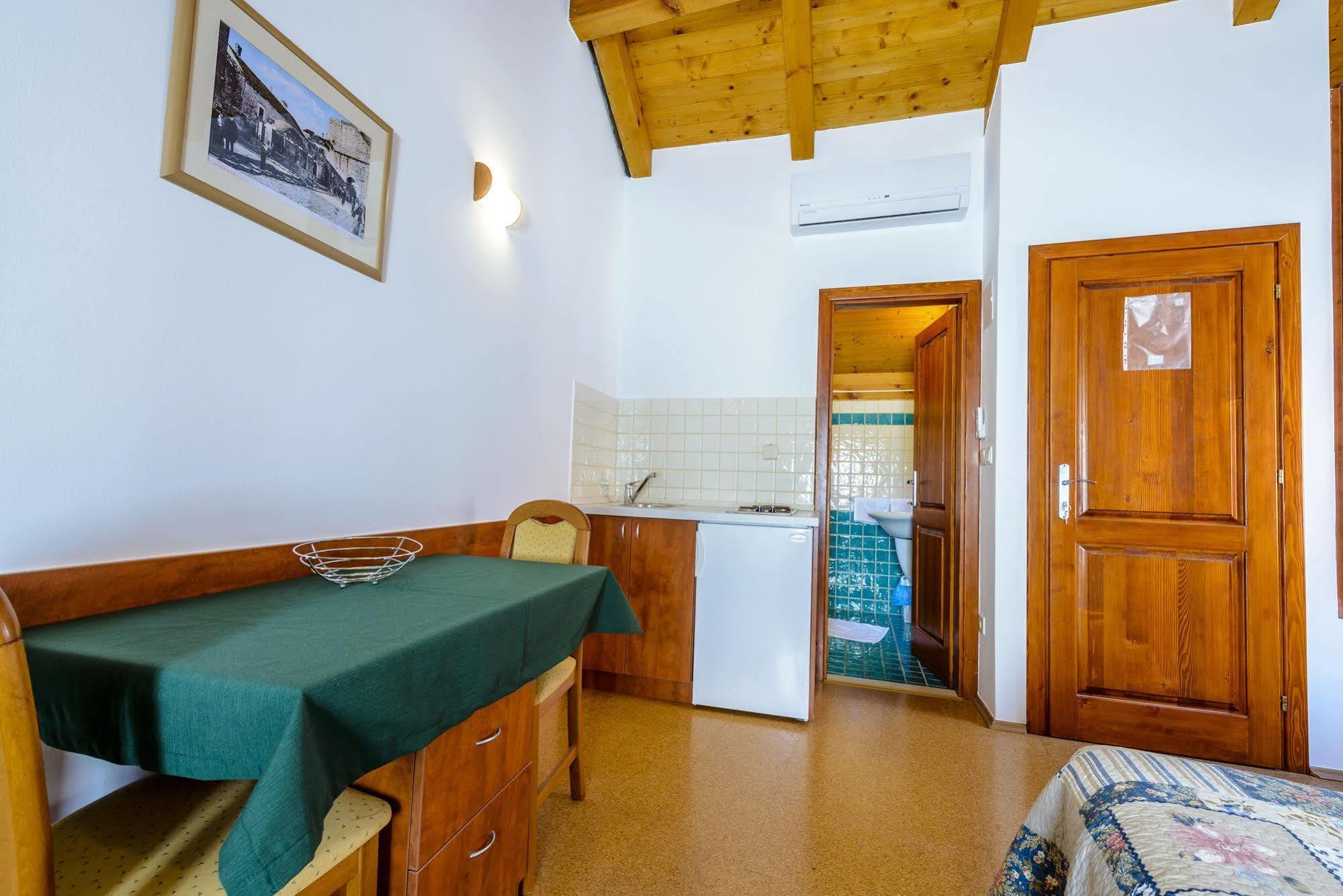 Solis Rooms Old Town Ragusa Esterno foto