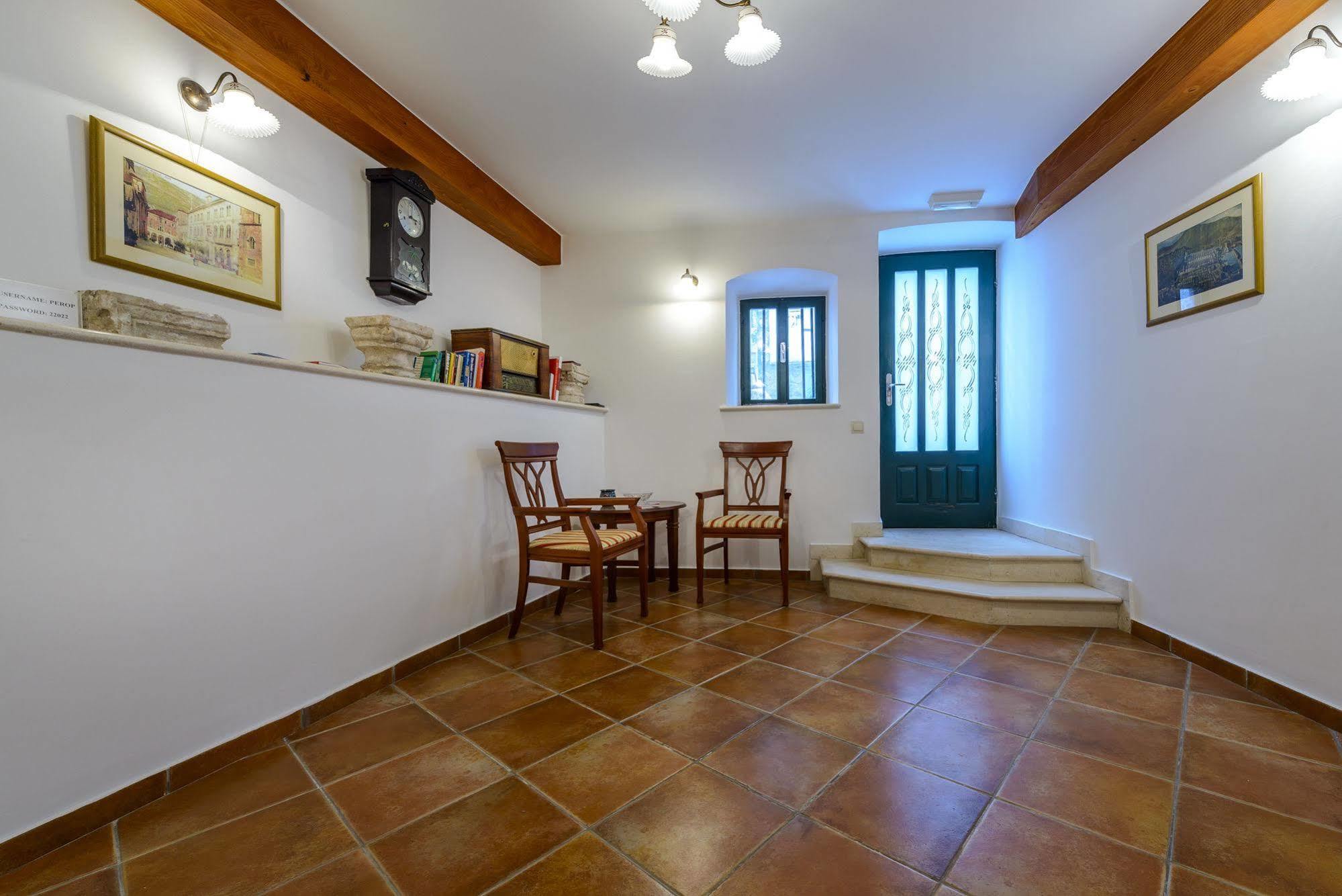 Solis Rooms Old Town Ragusa Esterno foto