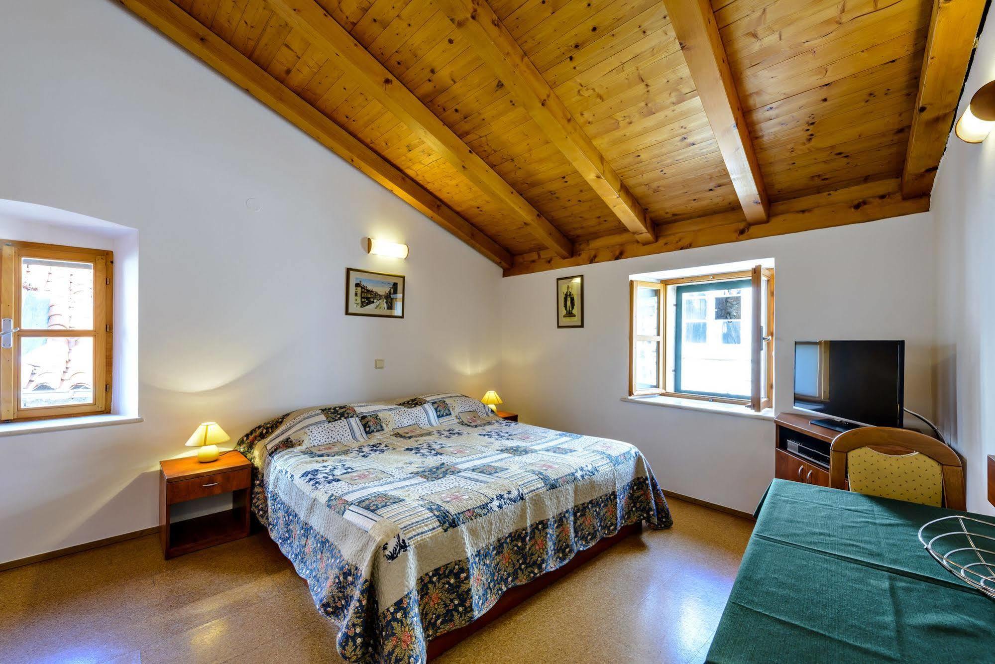 Solis Rooms Old Town Ragusa Esterno foto